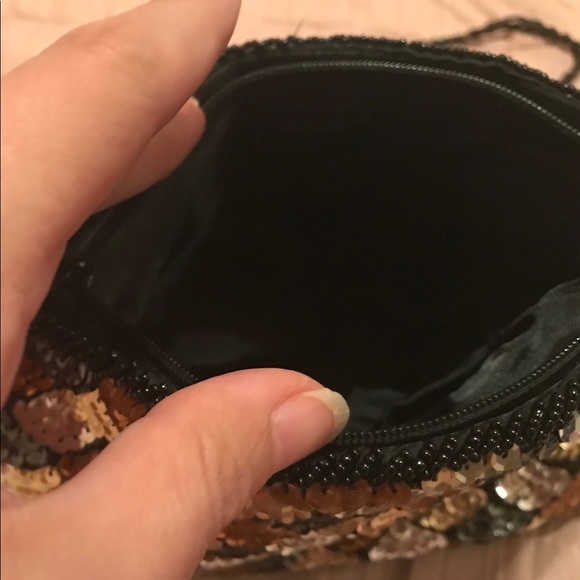 Vintage Black,Bronze & Gold sequined purse. - Picture 3 of 4